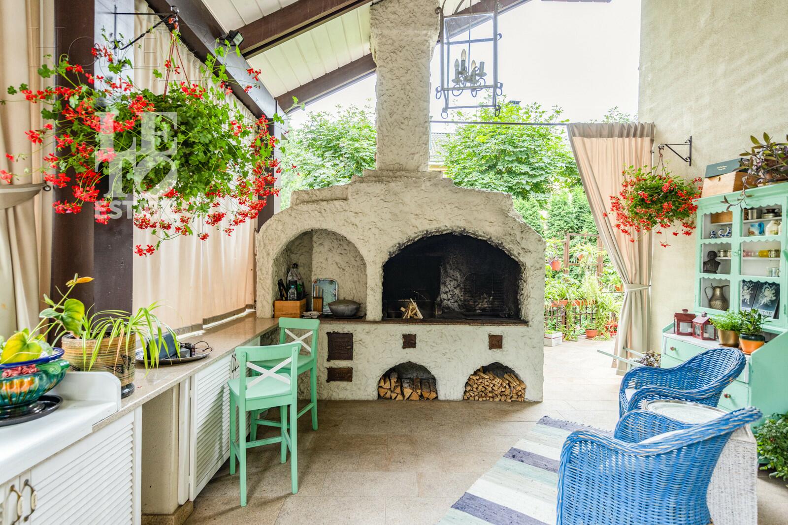 2-этажный коттедж 600 м² с отделкой