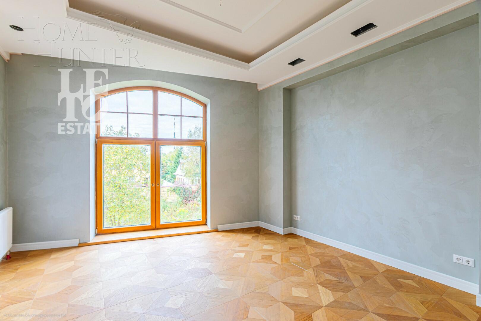 2-этажный коттедж 1 000 м² с отделкой