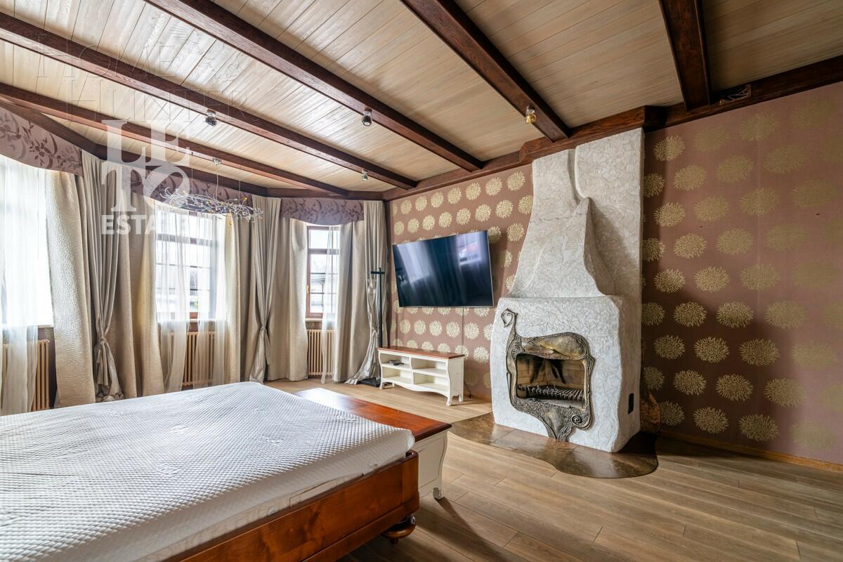 3-этажный коттедж 1 322 м² с отделкой