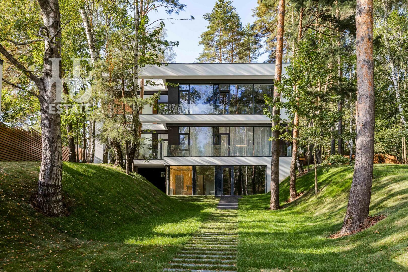 2-этажный коттедж 650 м² с отделкой