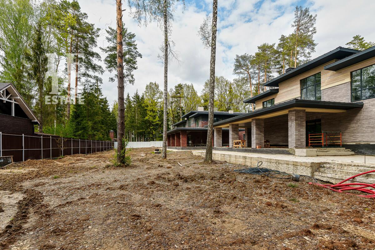 2-этажный коттедж 460 м² без отделки