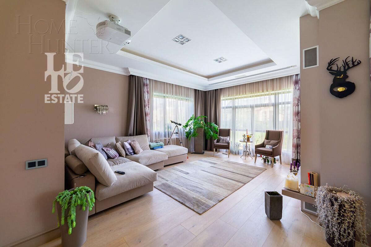 2-этажный коттедж 284.9 м² с отделкой