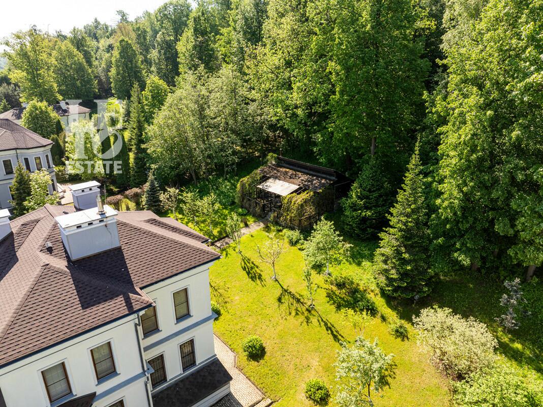 2-этажный коттедж 350 м² с отделкой