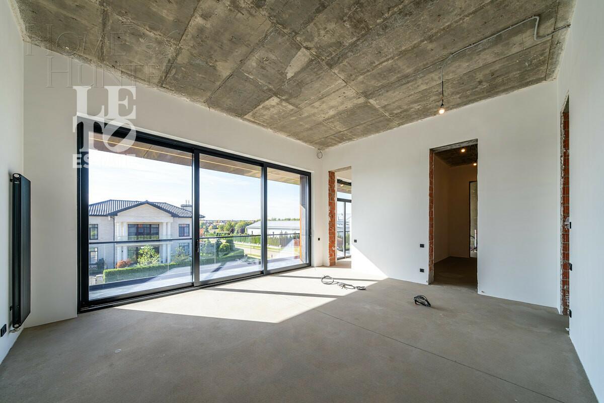 2-этажный коттедж 1 200 м² без отделки