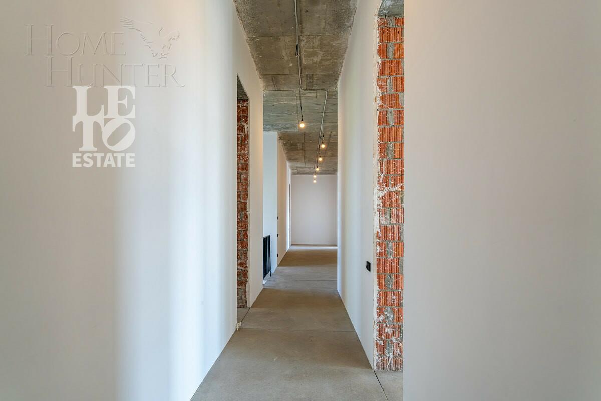 2-этажный коттедж 1 200 м² без отделки