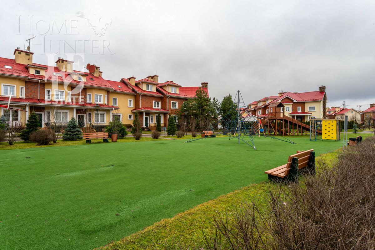 2-этажный таунхаус 400 м² с отделкой