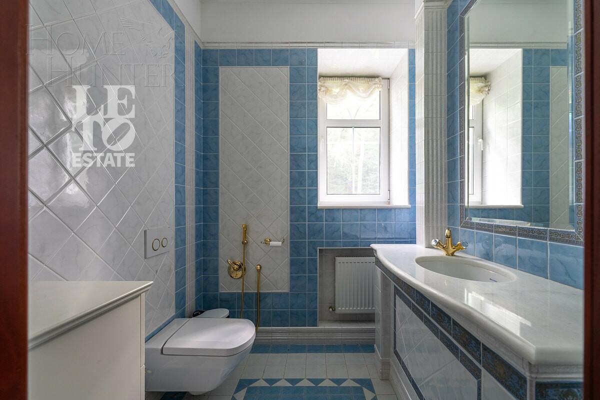 2-этажный коттедж 700 м² с отделкой