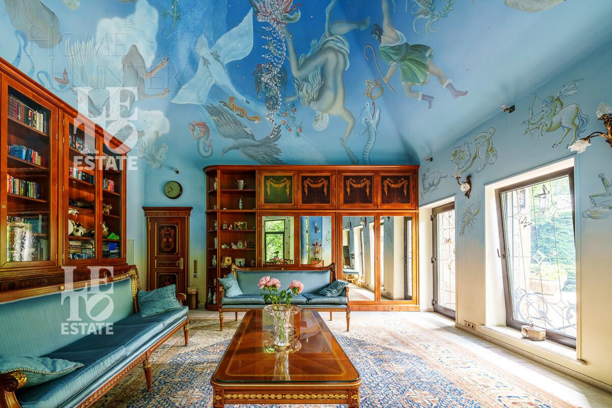 3-этажный коттедж 850 м² с отделкой