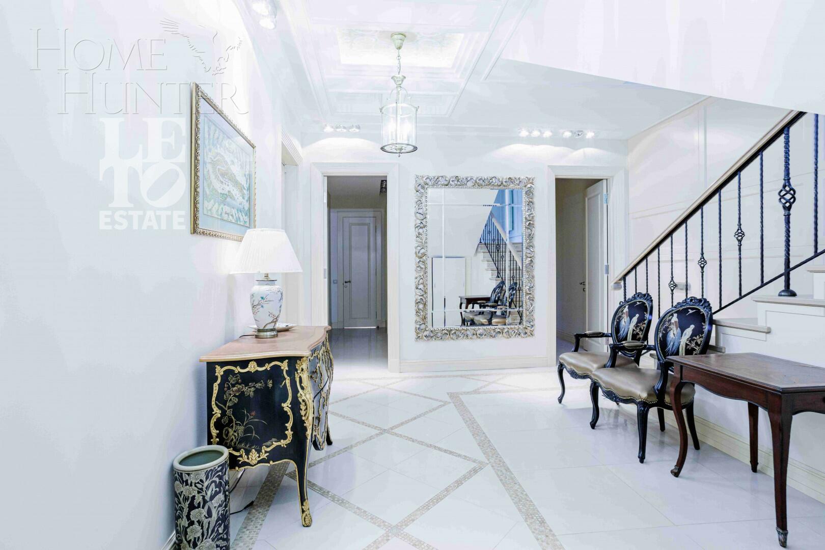 3-этажный таунхаус 340 м² с отделкой