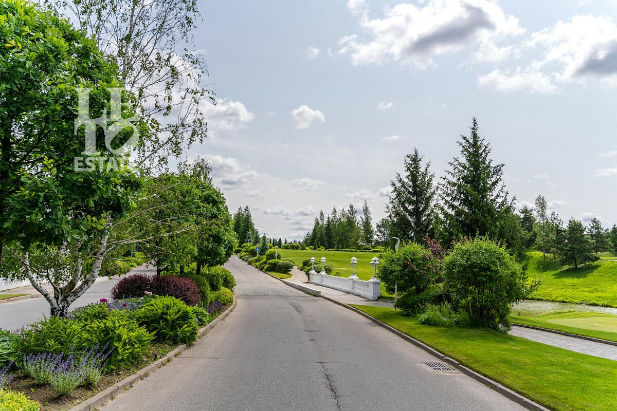 2-этажный коттедж 891 м² без отделки