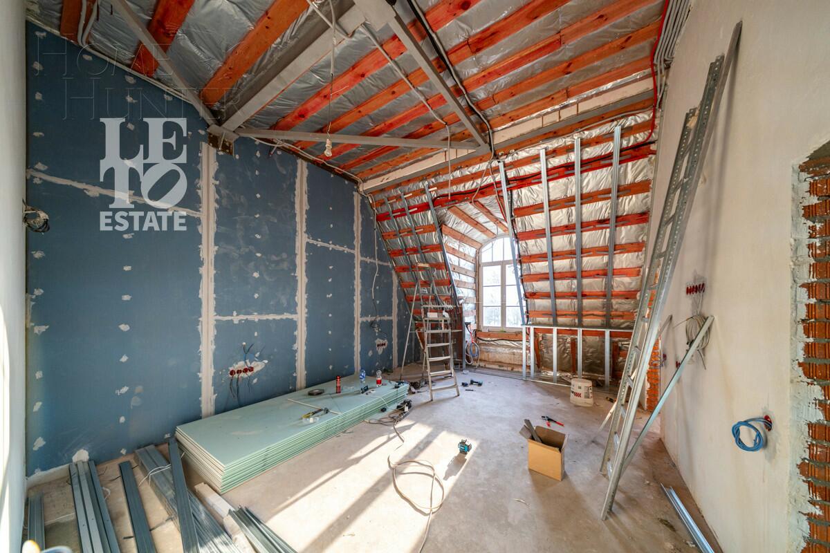 4-этажный таунхаус 395 м² без отделки