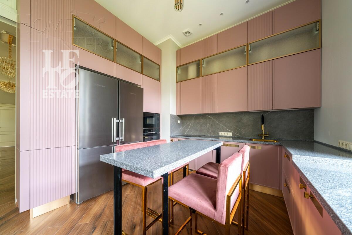 2-этажный коттедж 950 м² с отделкой