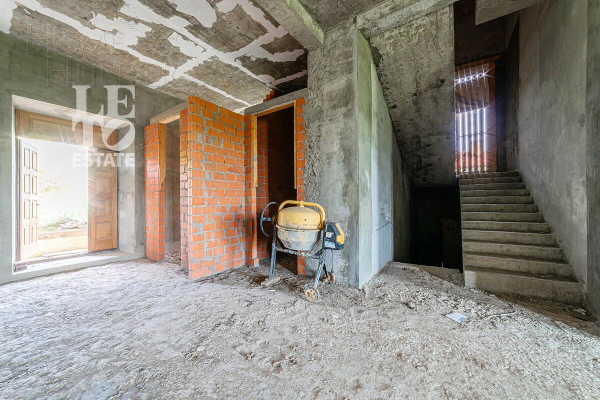 2-этажный коттедж 703 м² без отделки