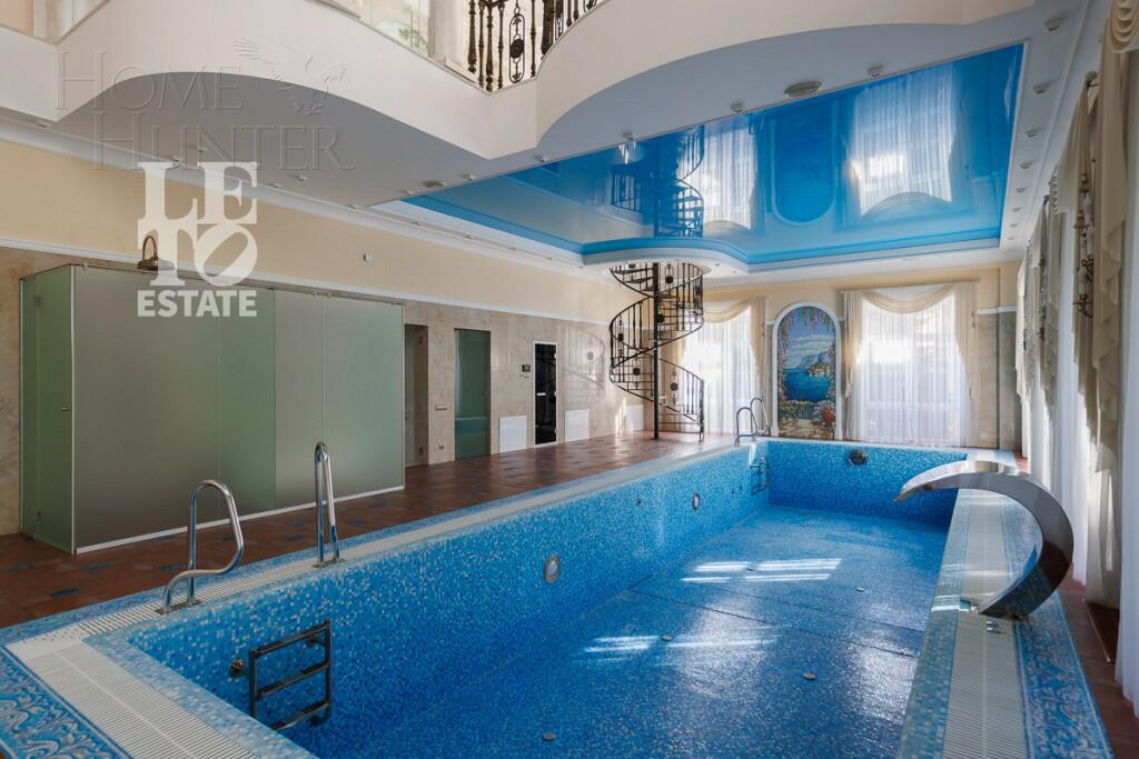 2-этажный коттедж 1 556 м² с отделкой