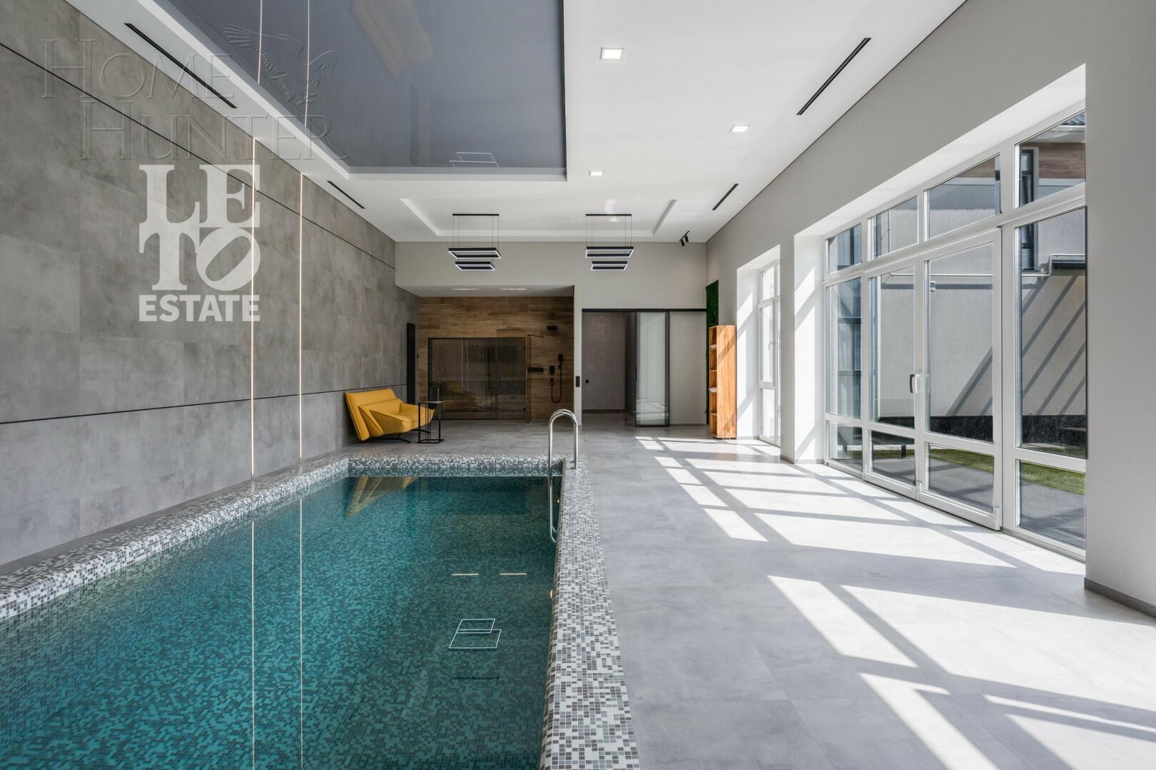 3-этажный коттедж 600 м² с отделкой