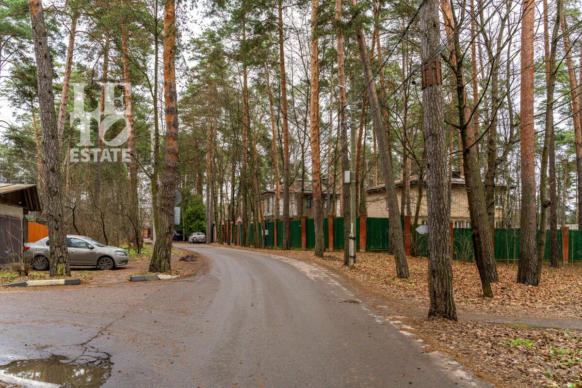 Участок 12 сот. в охраняемом поселке