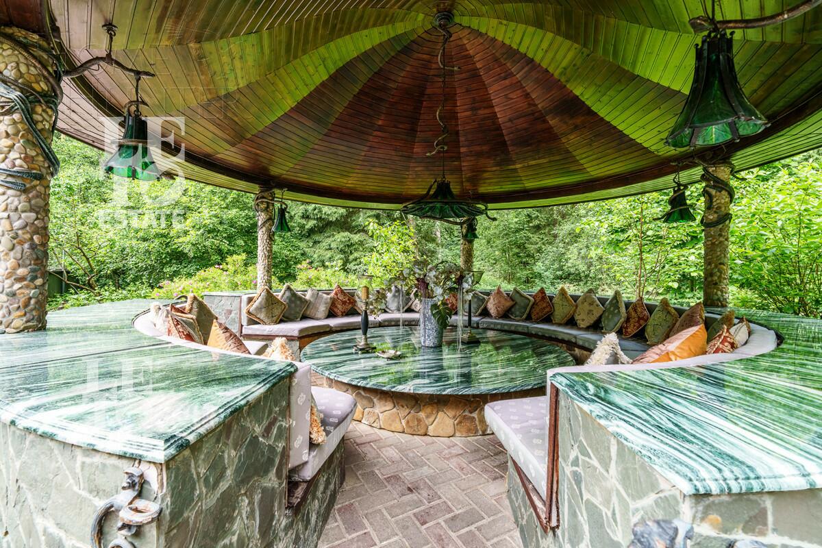 3-этажный коттедж 850 м² с отделкой