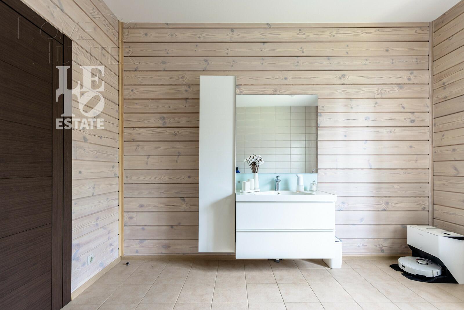 2-этажный коттедж 300 м² с отделкой