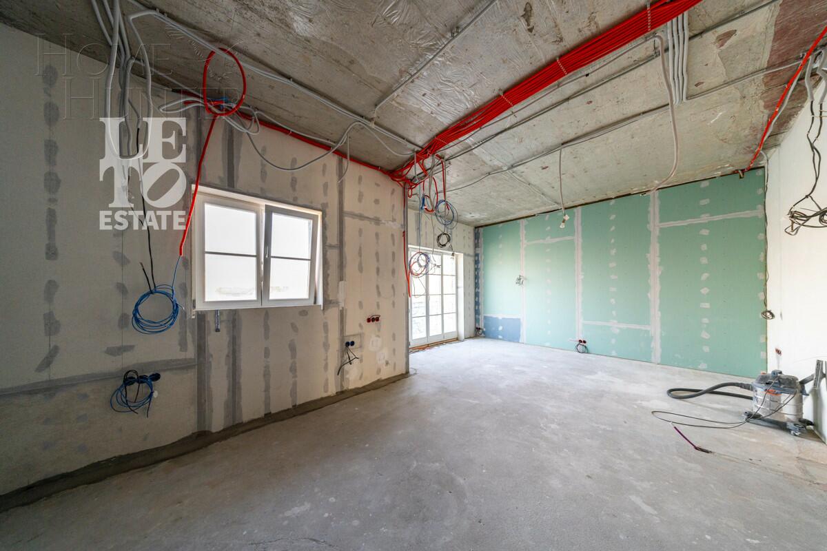 4-этажный таунхаус 395 м² без отделки