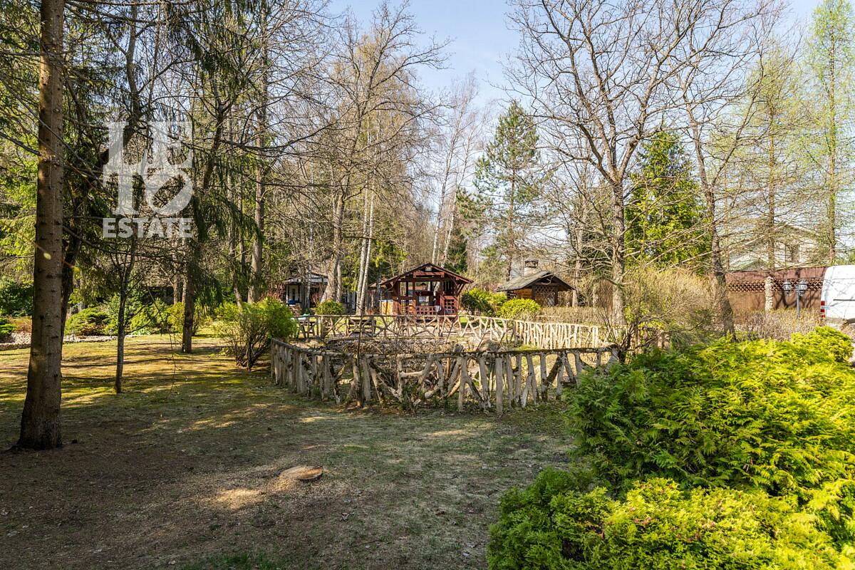 3-этажный коттедж 550 м² с отделкой