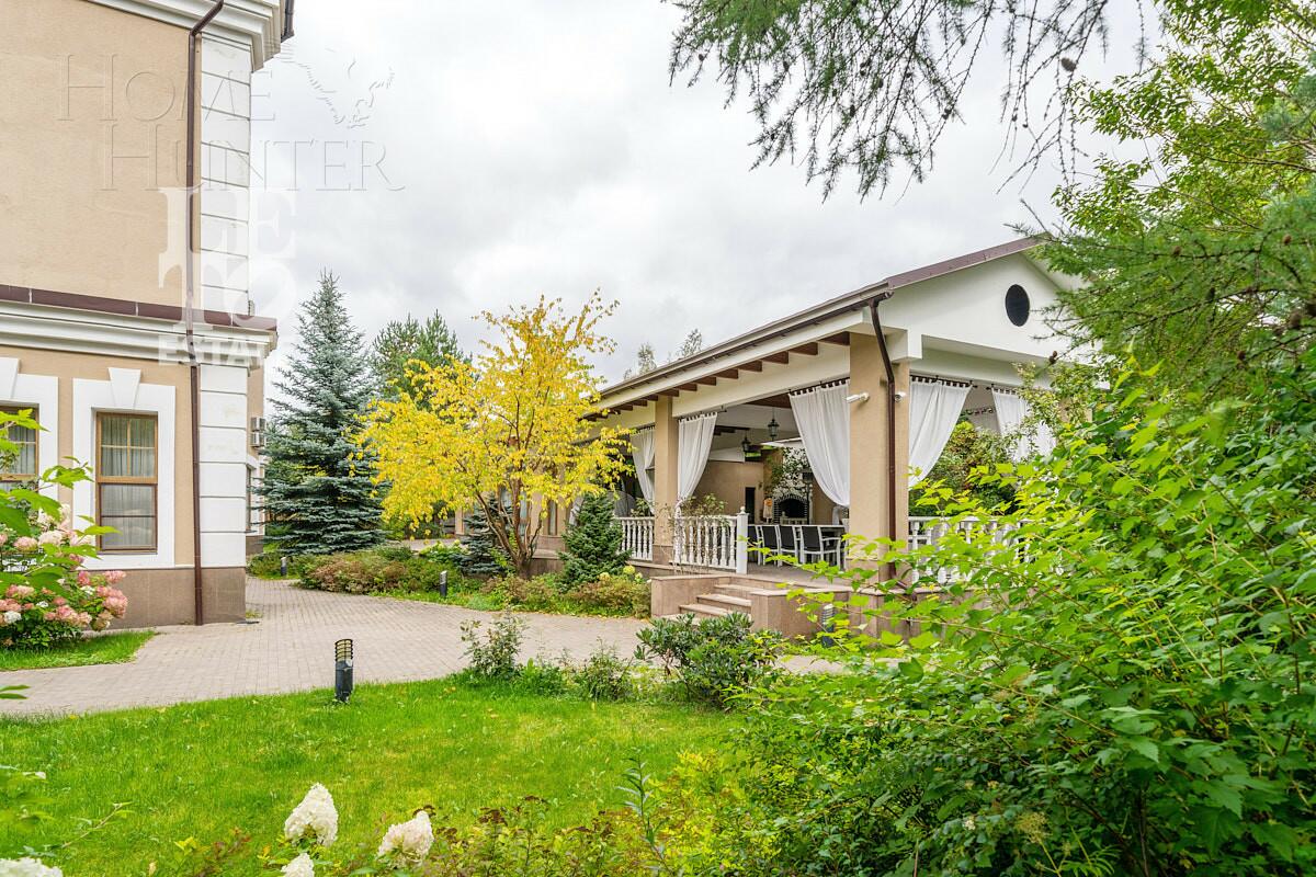 2-этажный коттедж 1 000 м² с отделкой