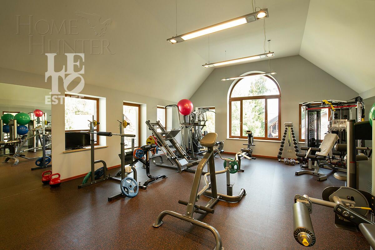 2-этажный коттедж 1 100 м² с отделкой