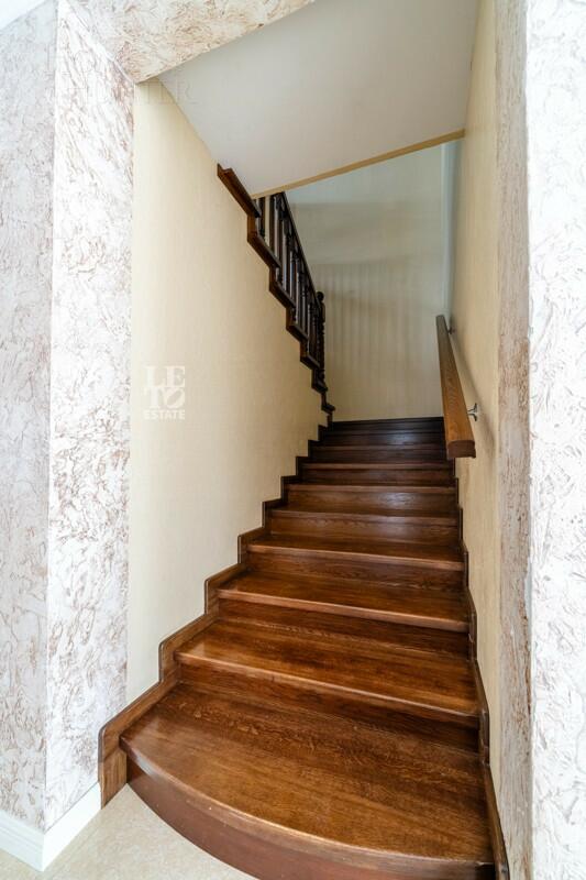 2-этажный коттедж 398 м² с отделкой