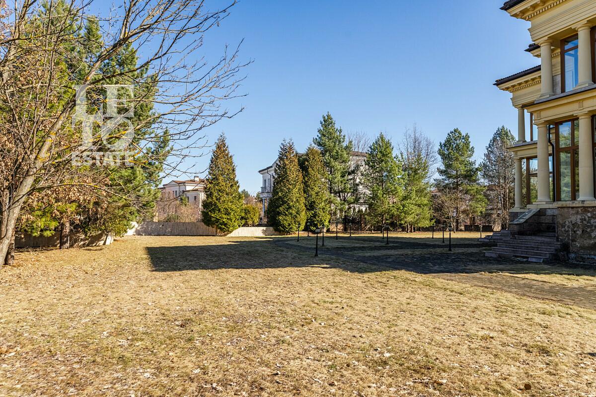 2-этажный коттедж 800 м² с отделкой