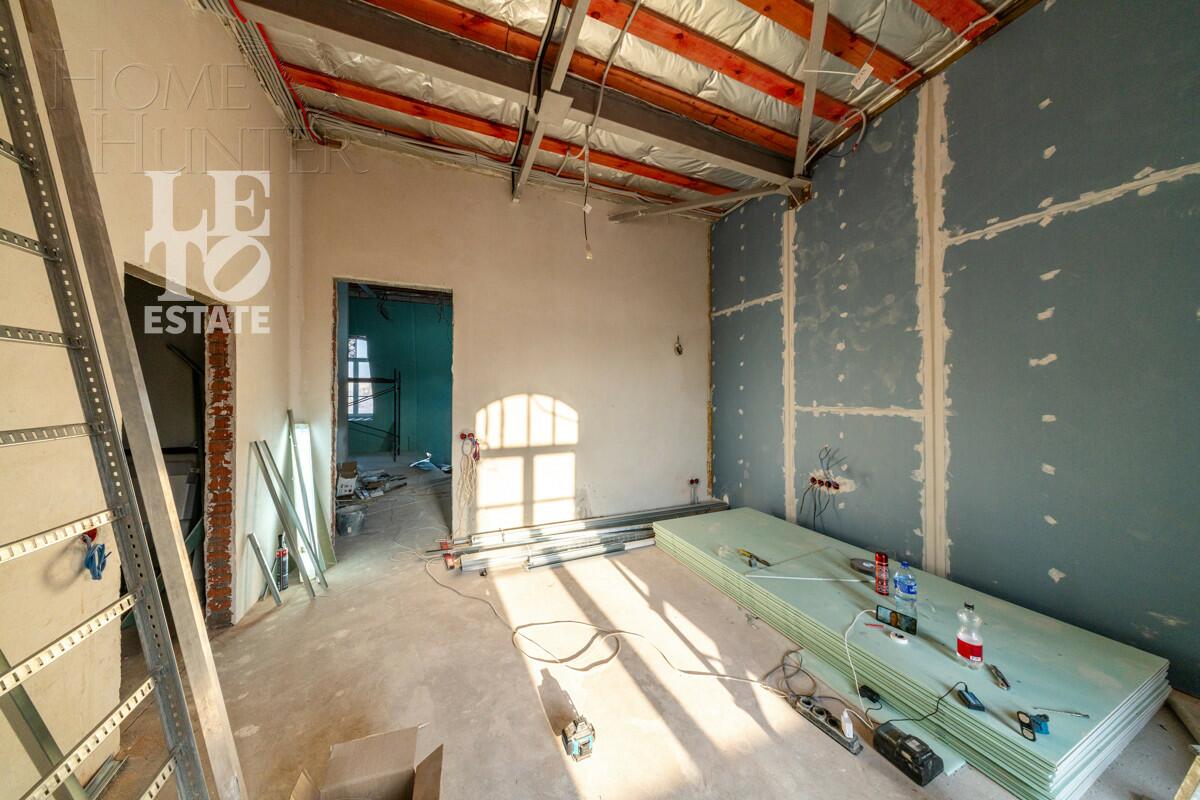 4-этажный таунхаус 395 м² без отделки