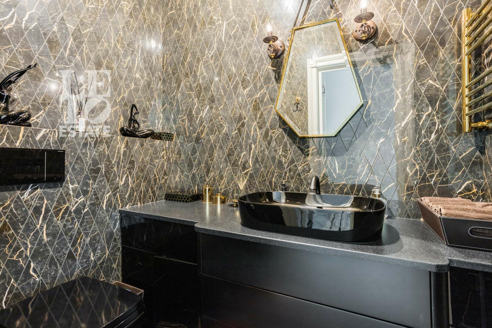 3-этажный коттедж 550 м² с отделкой