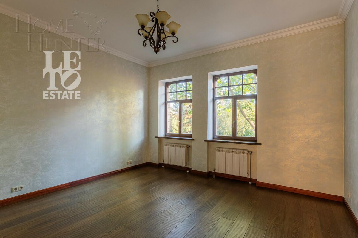 3-этажный коттедж 788 м² с отделкой