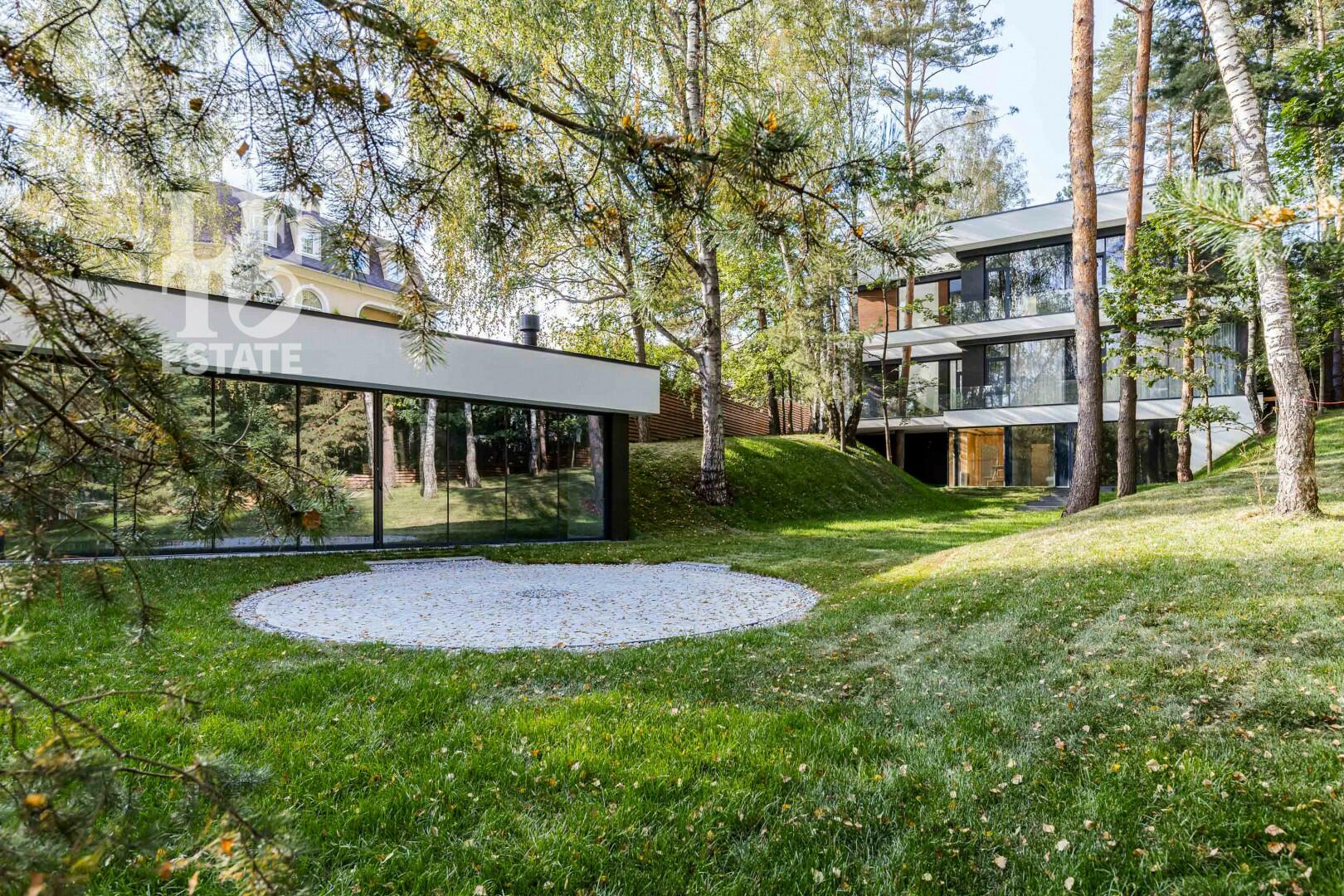 2-этажный коттедж 650 м² с отделкой