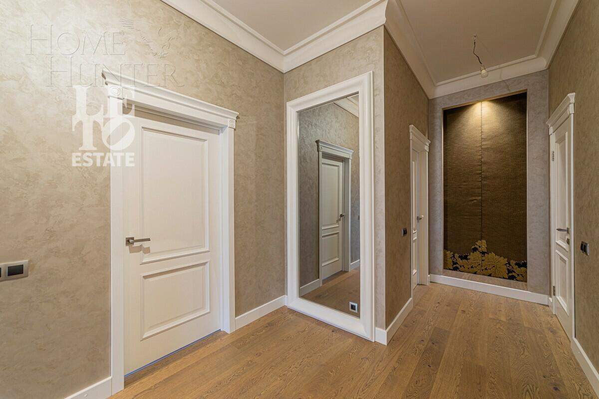 3-этажный коттедж 350 м² с отделкой