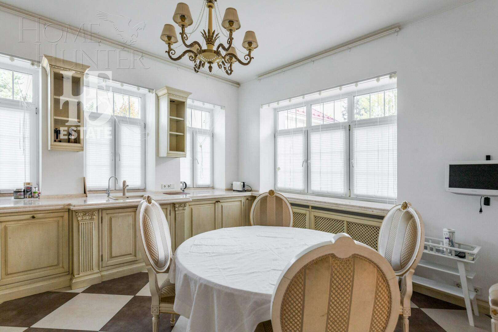 2-этажный коттедж 817 м² с отделкой