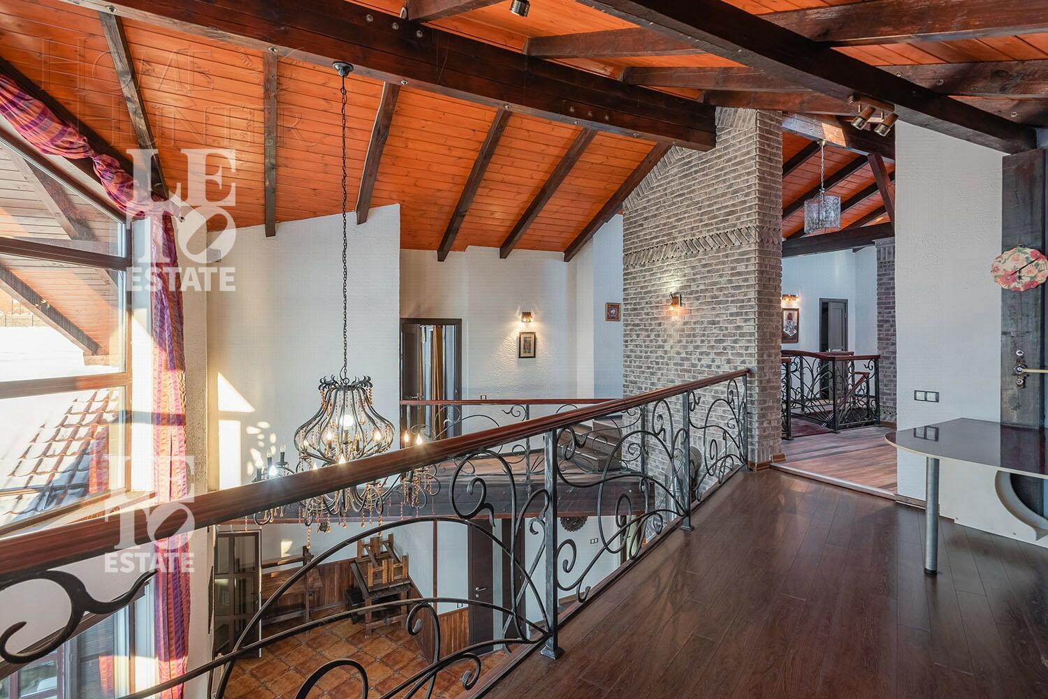 2-этажный коттедж 730 м² с отделкой