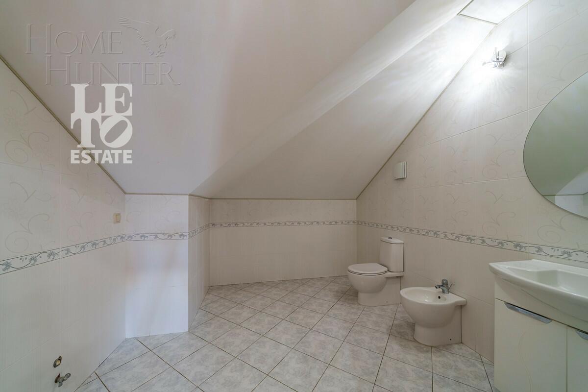 2-этажный коттедж 1 000 м² с отделкой