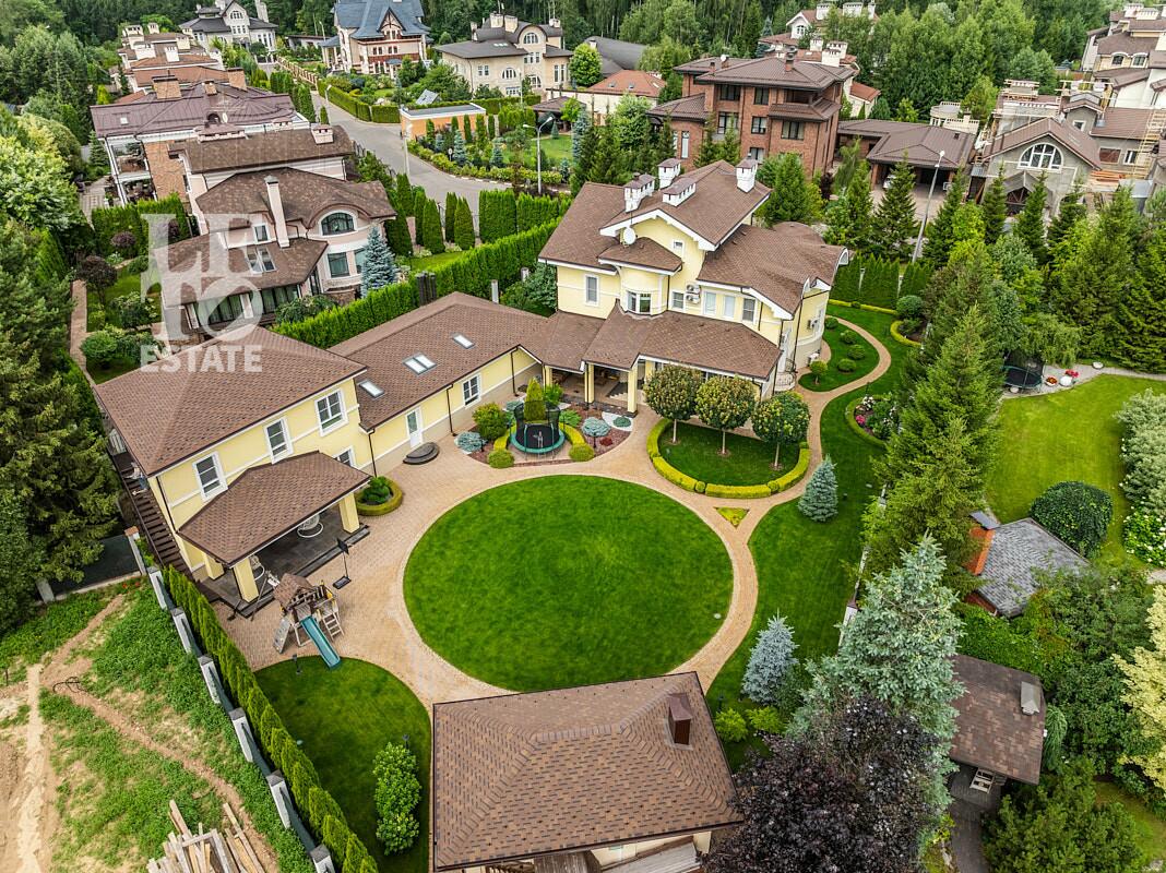 2-этажный коттедж 700 м² с отделкой