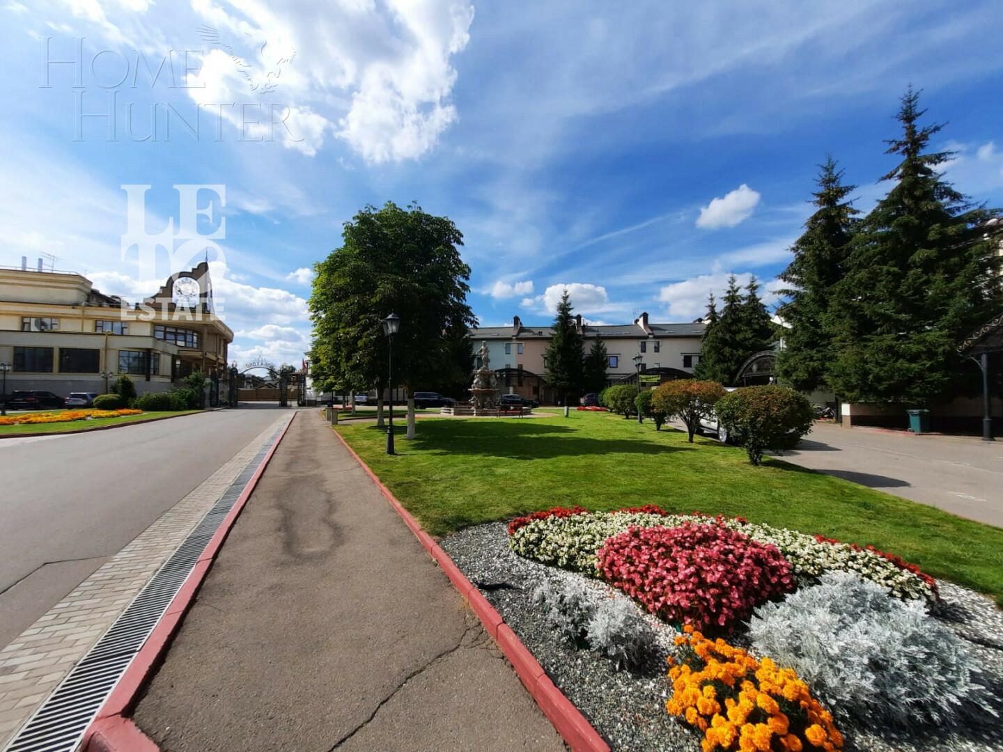 3-этажный коттедж 750 м² с отделкой