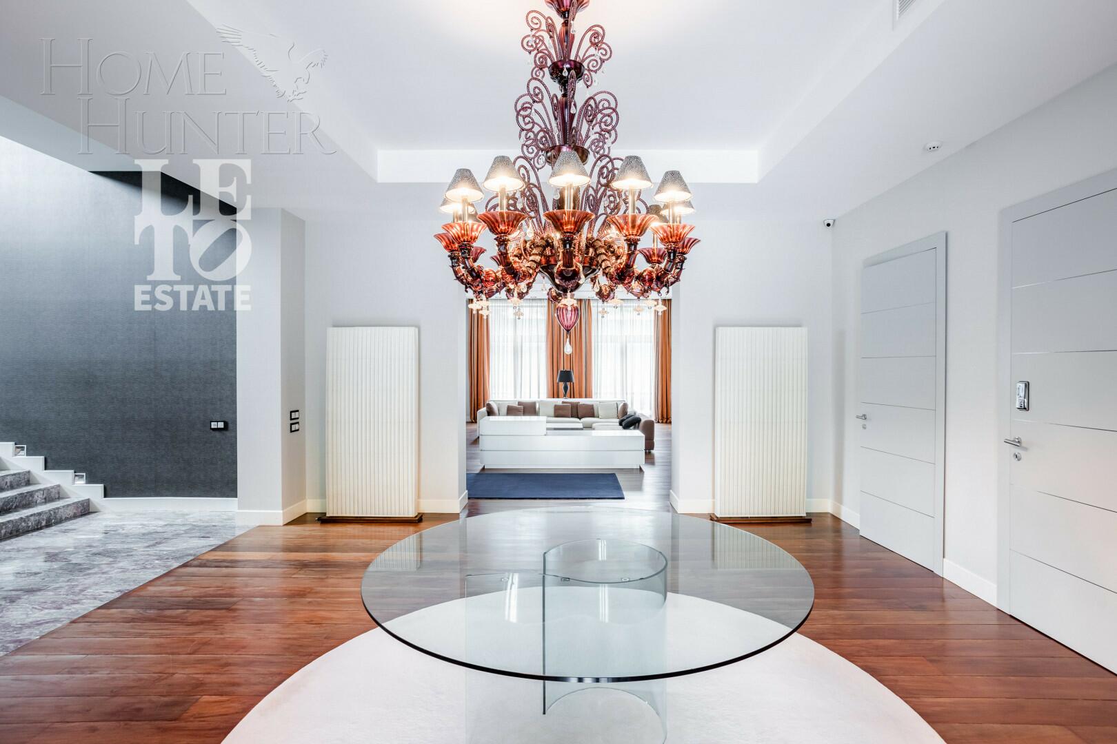 2-этажный коттедж 1 438 м² с отделкой