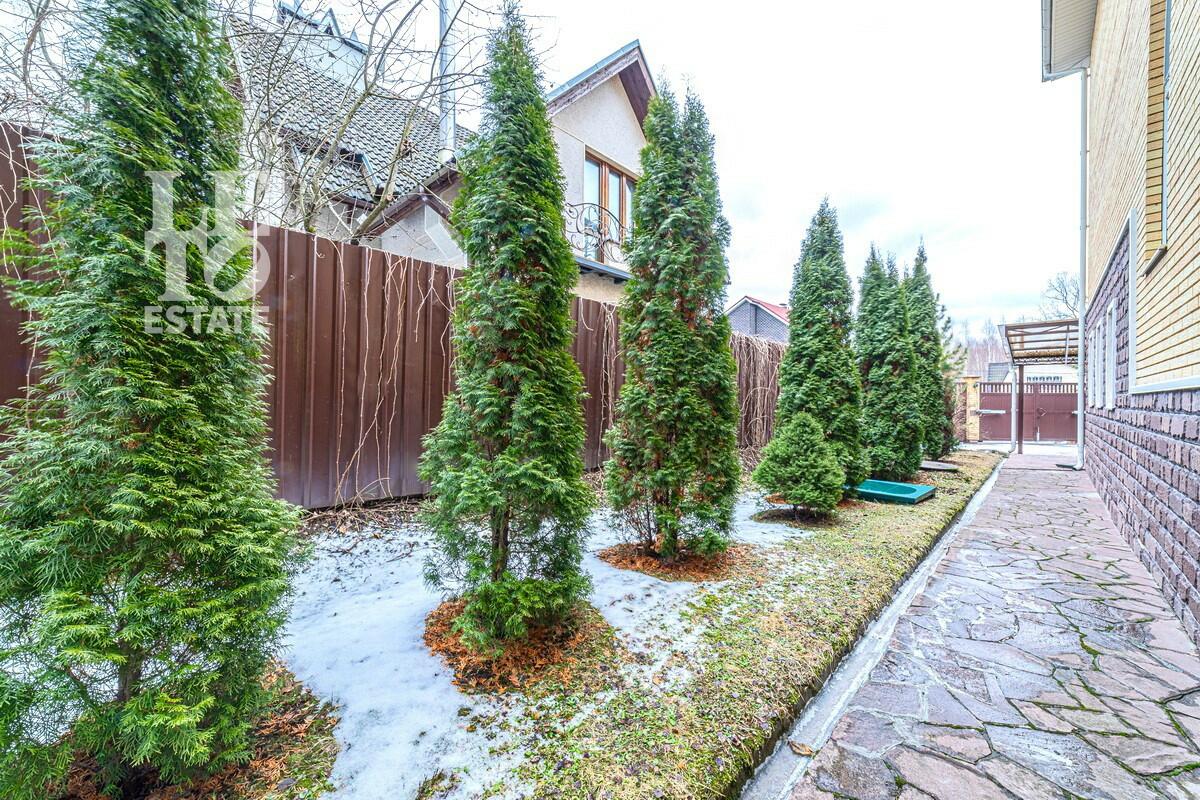 2-этажный коттедж 350 м² с отделкой