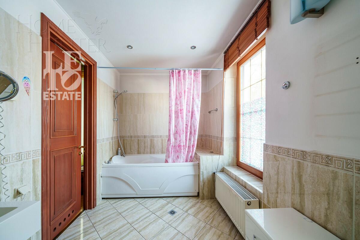 2-этажный коттедж 350 м² с отделкой