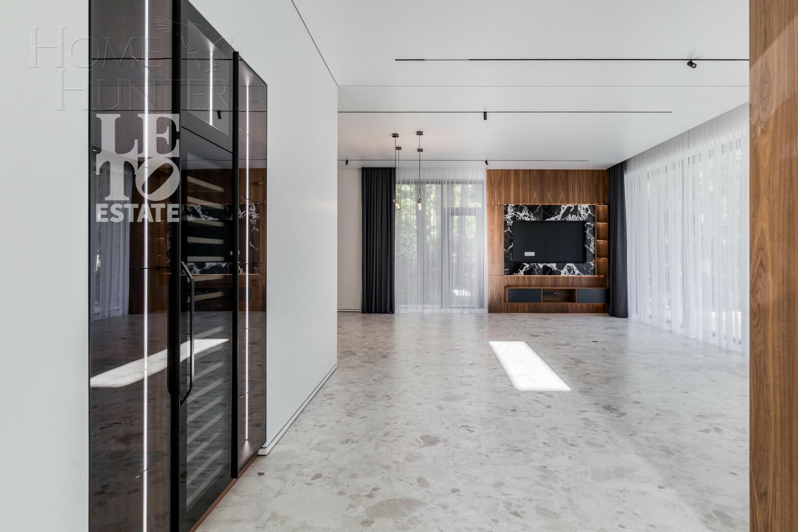 2-этажный коттедж 650 м² с отделкой