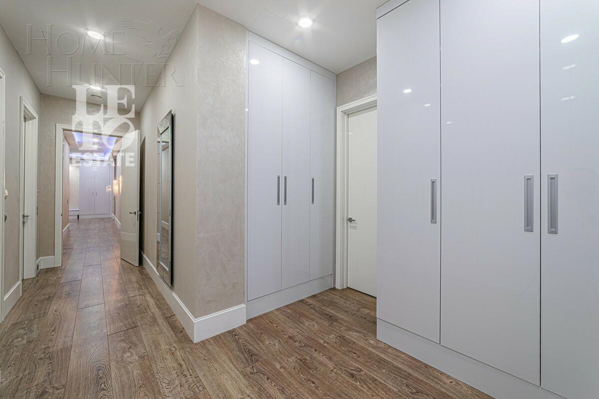 3-КОМН. КВАРТИРА С ОТДЕЛКОЙ 220 М² НА 2 ЭТАЖЕ