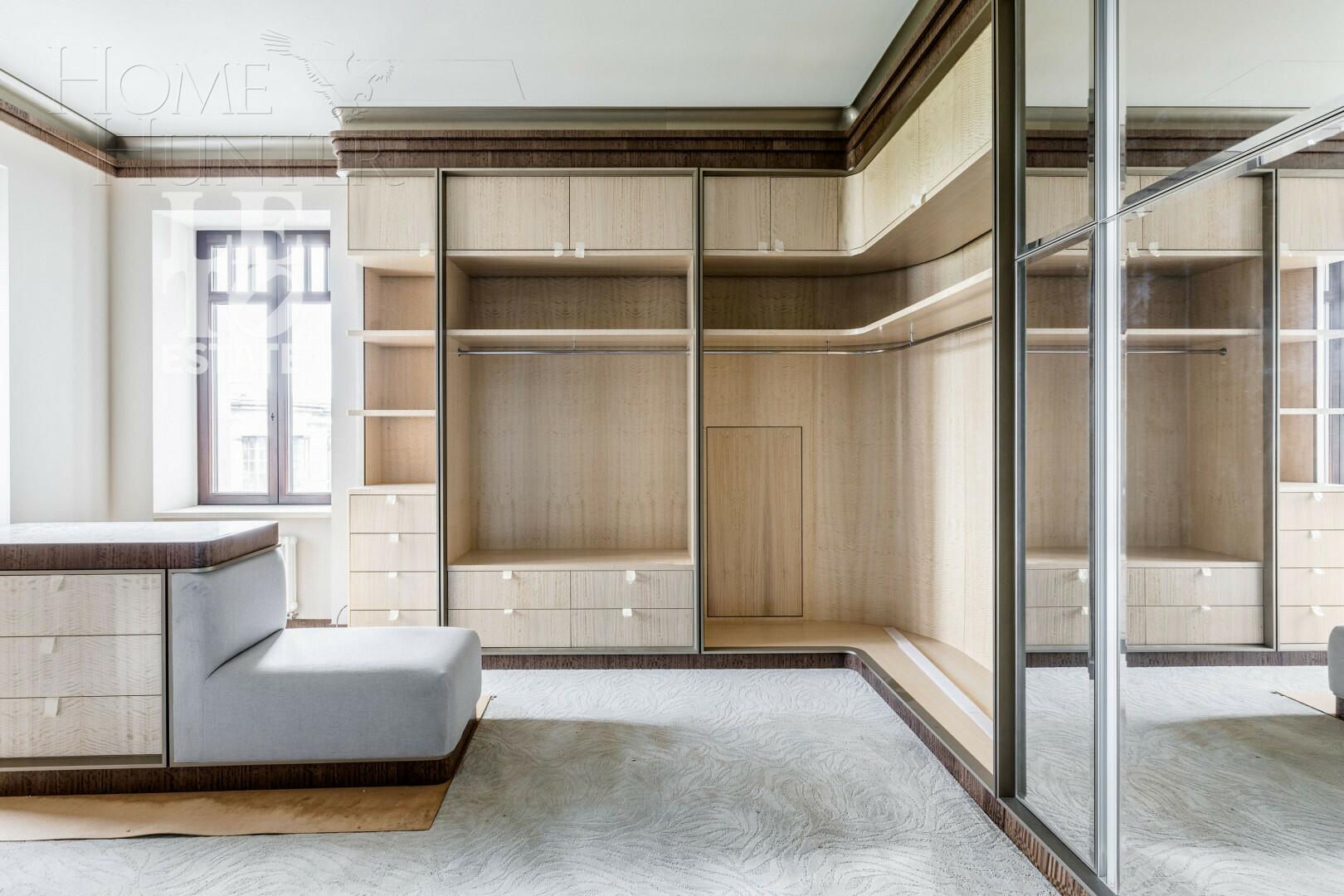 2-этажный коттедж 1 244 м² с отделкой