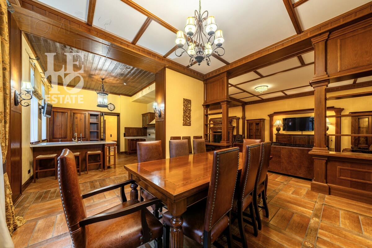 3-этажный коттедж 980 м² с отделкой