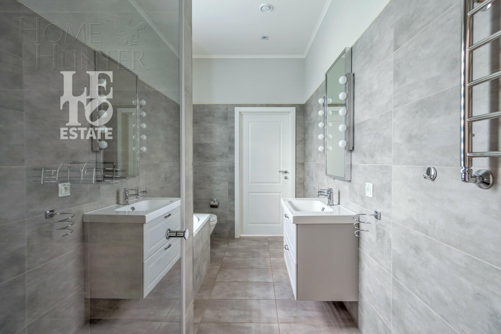 2-этажный коттедж 304 м² с отделкой