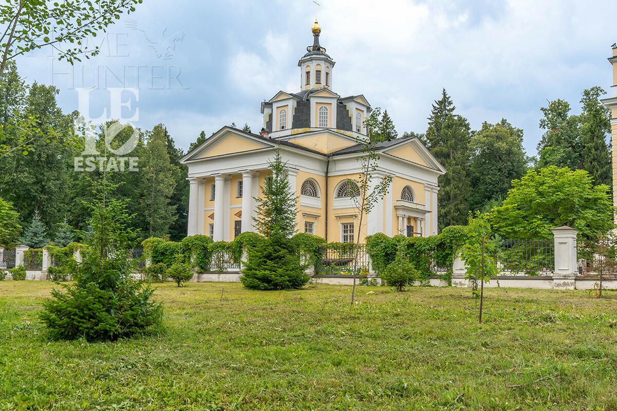 3-этажный коттедж 550 м² с отделкой