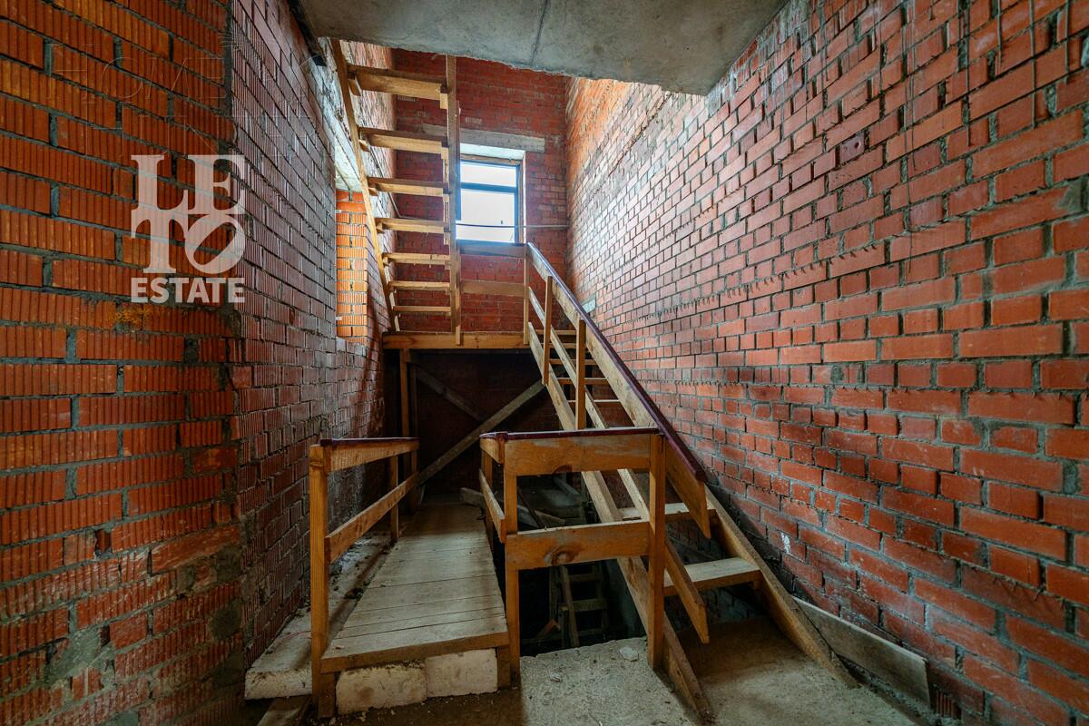 2-этажный коттедж 820 м² без отделки