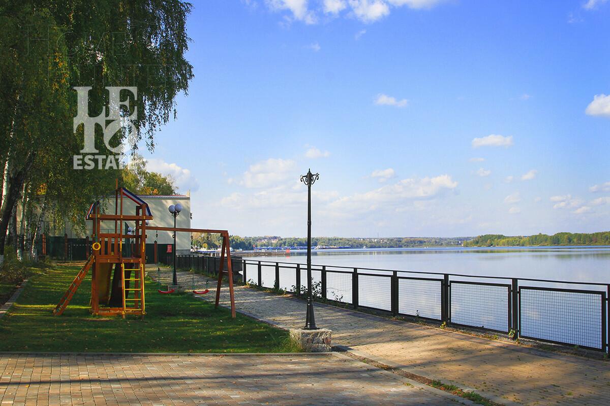 2-этажный коттедж 740 м² с отделкой