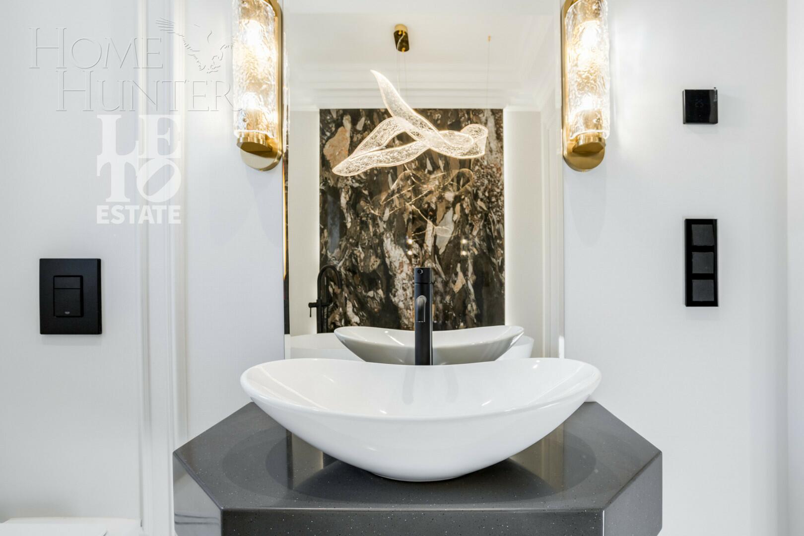 2-этажный коттедж 240.6 м² с отделкой